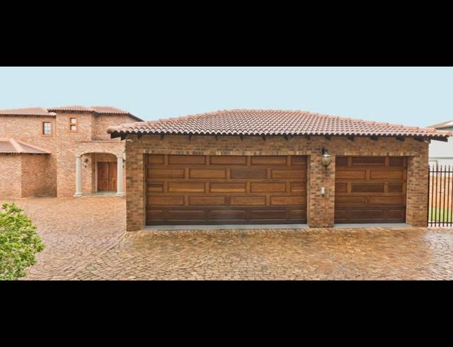 6 BEDROOM HOUSE FOR SALE IN RUIMSIG